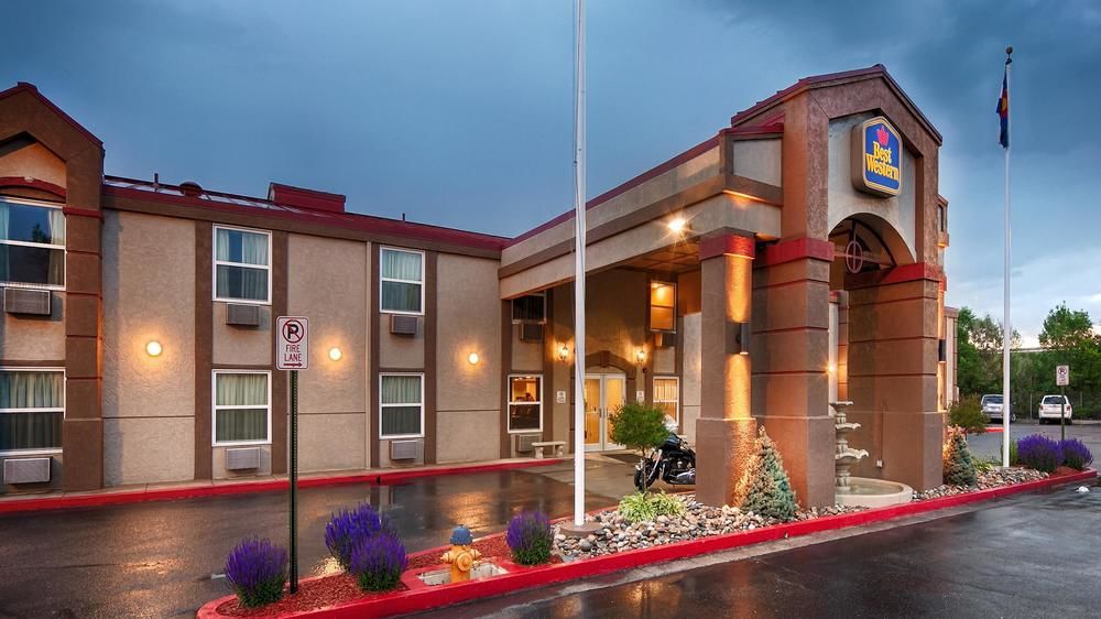 Best Western Executive Inn & Suites Colorado Springs image 1